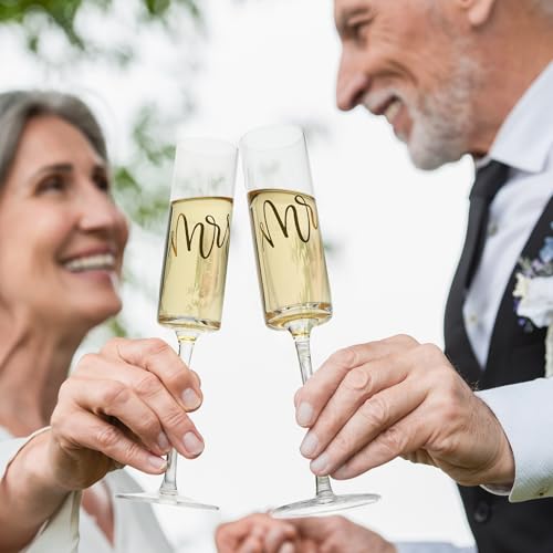 Mr and Mrs Champagne Flutes Set of 2 (Mr & Mrs（Brown） / Set of 2（Wooden box）)