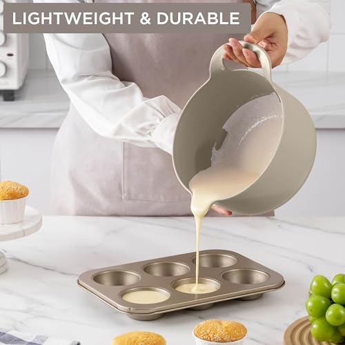 Nesting Plastic Mixing Bowl Set with Pour Spouts and Handles (Mint 6 Piece / 6 Piece Non-Slip)