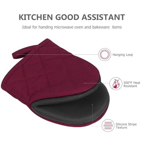 Oven Mitts and Pot Holders Set (Dark Red / 4 Pieces Set)