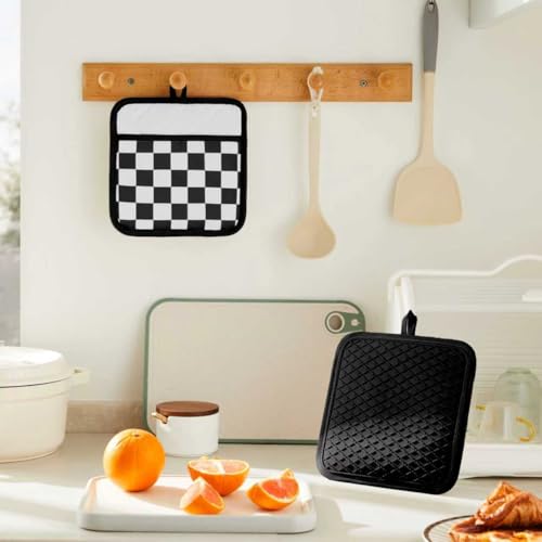 Checkered Pot Holder (Black and White)
