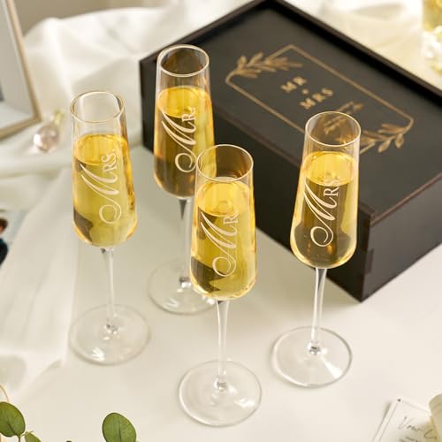 Mr Mrs Gifts Wedding Champagne Flutes (Mr + Mrs（Black） / Set of 2（Wooden box）)