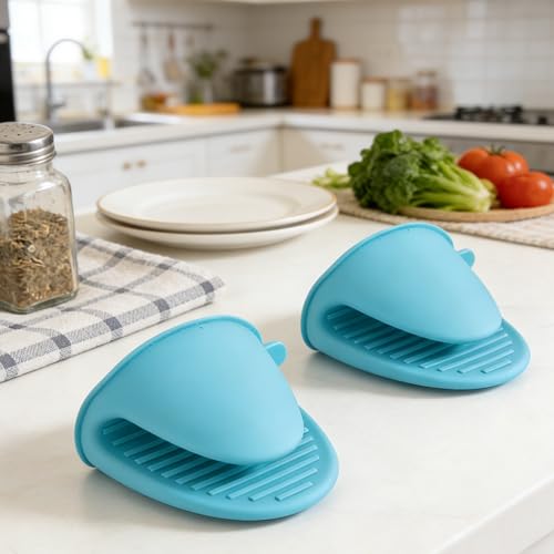 4 PCS Silicone Oven Mitts Heat Resistant Mini Oven Gloves for Kitchen Rubber Air Fryer Mitts Oven Accessories Finger Cooking Pinch Mitts Pot Holders for Kitchen Cooking Baking Dishwasher (Blue+green)