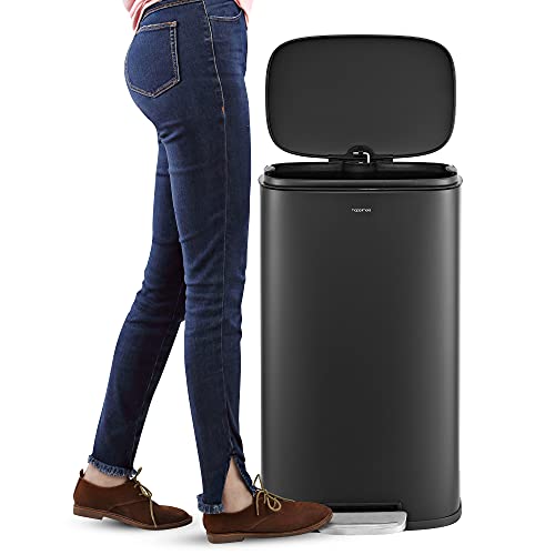 Curtis 8 Gal Step Trash Can Soft Close 25" (Black)