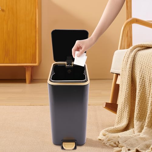 12L 3.17 Gallon Step Trash Can (Black)