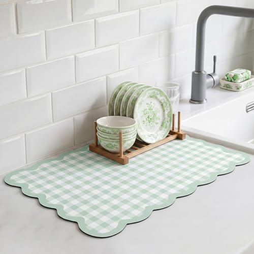 Green Scalloped Gingham Coffee Mat 12" x 20" Absorbent Bar Mat (Green / Gingham)