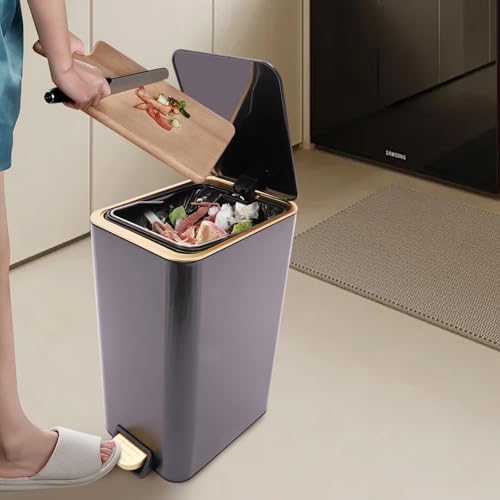 12L 3.17 Gallon Step Trash Can (Black)