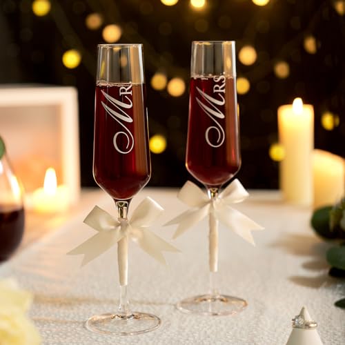 Mr Mrs Gifts Wedding Champagne Flutes (Mr + Mrs（Black） / Set of 2（Wooden box）)