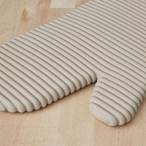 Ribbed Soft Silicone Oven Mitt 2 (7.5"x13" / Milkshake Tan)