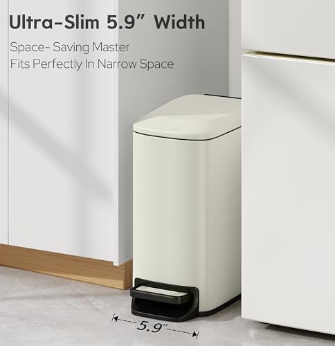 Small Bathroom Trash Can with Lid (Cream)