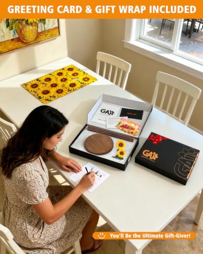 Sunflower Paper Towel Holder (Sunflower)