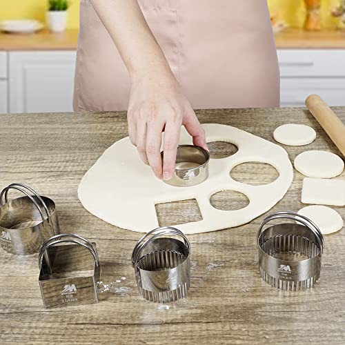 M JNGMEI 4 Pieces Stainless Steel Cookie Cutter Set Biscuit Cutter 2.25inch (4pcs(2.25-3.5in))