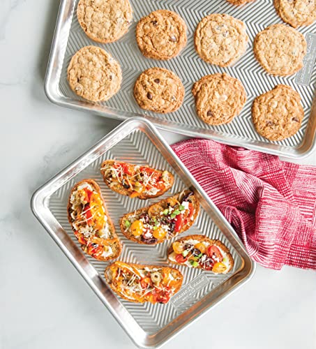 Prism Baking Half and Quarter Sheet (1 Pack / Half and Quarter Sheet)