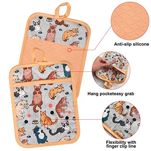 Oven Mitts and Pot Holders with Chef Apron (Cat)
