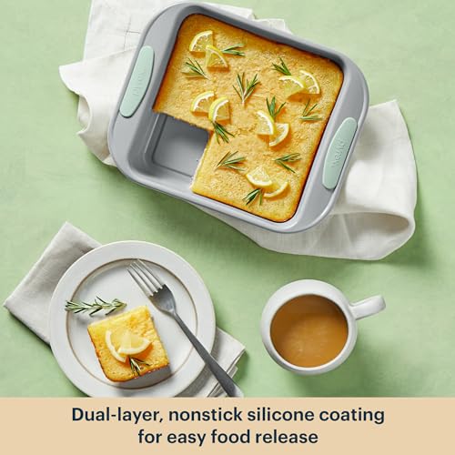 8 Piece Metal Bakeware Set with Heatsafe Silicone Handles (8 Piece Set / Sage)