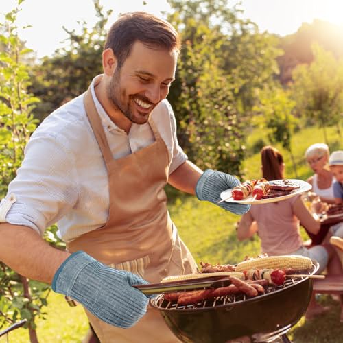 Oven Mitts and Pot Holders (Blue)