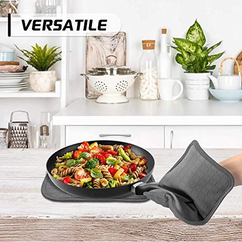Silicone Oven Mitts and Pot Holders for Kitchen & Baking (Black / 4-Piece Oven Mitts & Pot Holders Set)