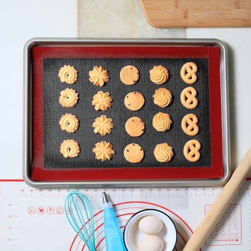 Silicone Baking Mat with Microperforated (Black Background with Red Trim / (11.6'' x 16.5'') Half Sheet)