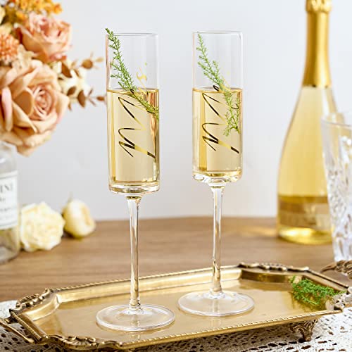4Pcs Mr and Mrs Champagne Flutes with Gold Wedding Cake Knife (Love is Sweet（Gold Cake Knife） / Set of 4（Gift box）)