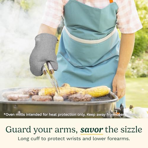 Cuisinart Heritage Kitchen Oven Mitts (Black/White Mini Houndstooth)