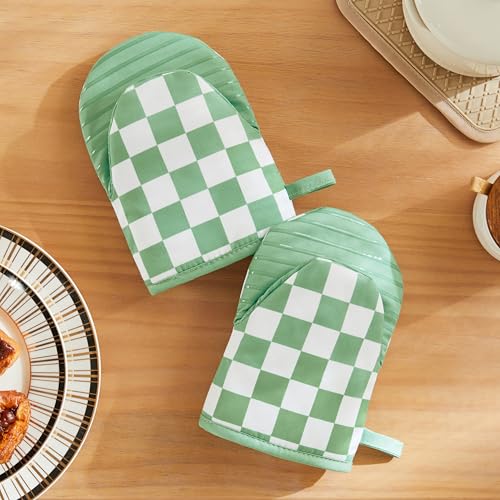 Sage Green Checkered Mini Oven Mitts Heat Resistant (Sage Green)