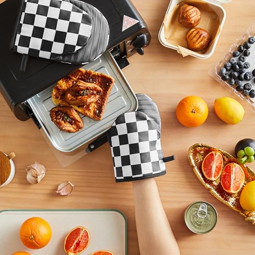 Checkered Mini Oven Mitts Heat Resistant (Black and White)