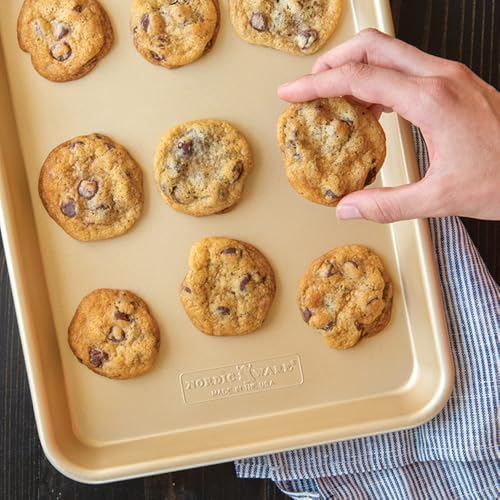 Naturals Aluminum NonStick Baker's Quarter Sheet Small (12.88 x 9.63 inches (Pack of 1) / Quarter Sheet)