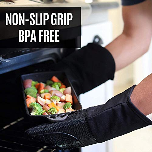 BPA Free Soft Silicone 4 Piece Oven Mitts & Trivets Set (Empire Red / 4-Piece Oven Mitts & Trivets Set)