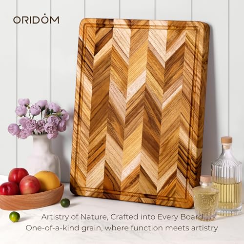 Teak Wood Cutting Board for Kitchen Extra 20'' Large End Grain Heavy Duty Checkered Wooden Cutting Board Non Toxic Herringbone Non Slip Charcuterie Butcher Block Juice Groove Handle Gift Box (20"L x 15"W x 1.25"H)