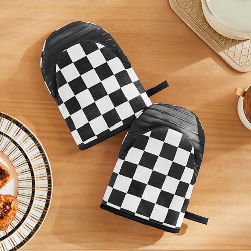 Checkered Mini Oven Mitts Heat Resistant (Black and White)