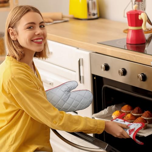 6 Pcs Mushroom Kitchen Towels Oven Mitts and Pot Holders (Red, Black / Christmas Mushroom Theme)