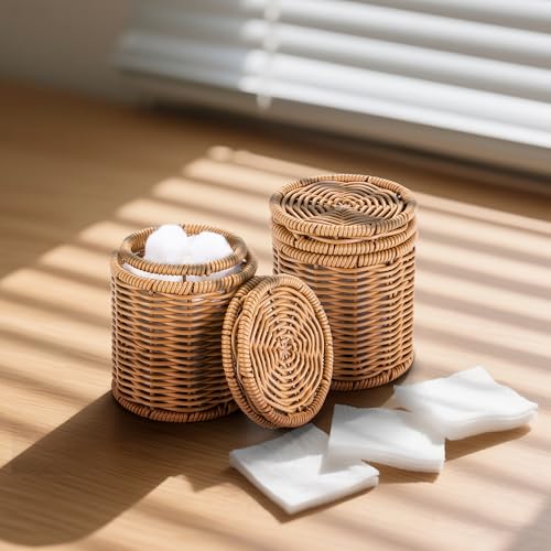 Rattan Q tip Holder with Lid (3.94" x 3.94" x 4.73")
