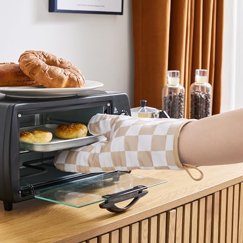 Beige Checkered Oven Mitts Heat Resistant (Beige)