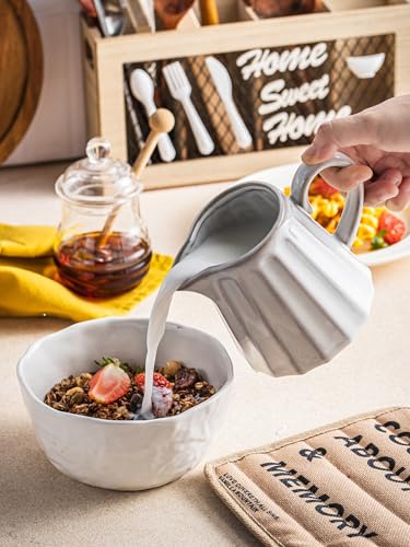 Ceramic Creamer Pitcher (17 Ounces / Cream White)