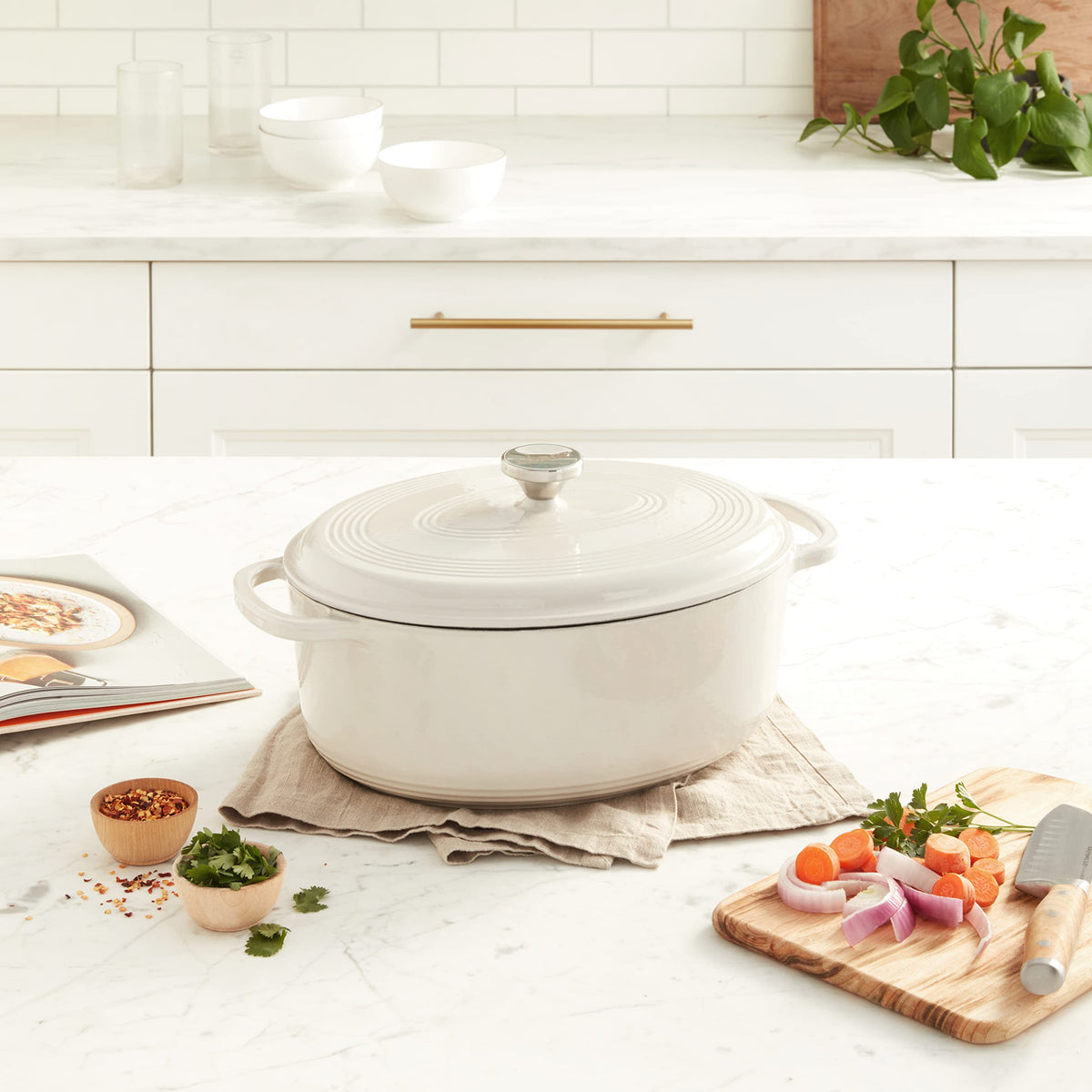 Enameled Cast Iron Oval Dutch Oven with Lid (Oyster White)