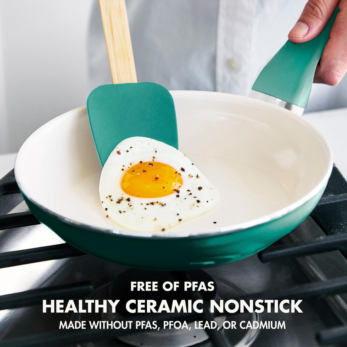 Rio Healthy Ceramic Nonstick 8" Frying Pan Skillet and Silicone Spatula Set (8" and Spatula Set / Turquoise)