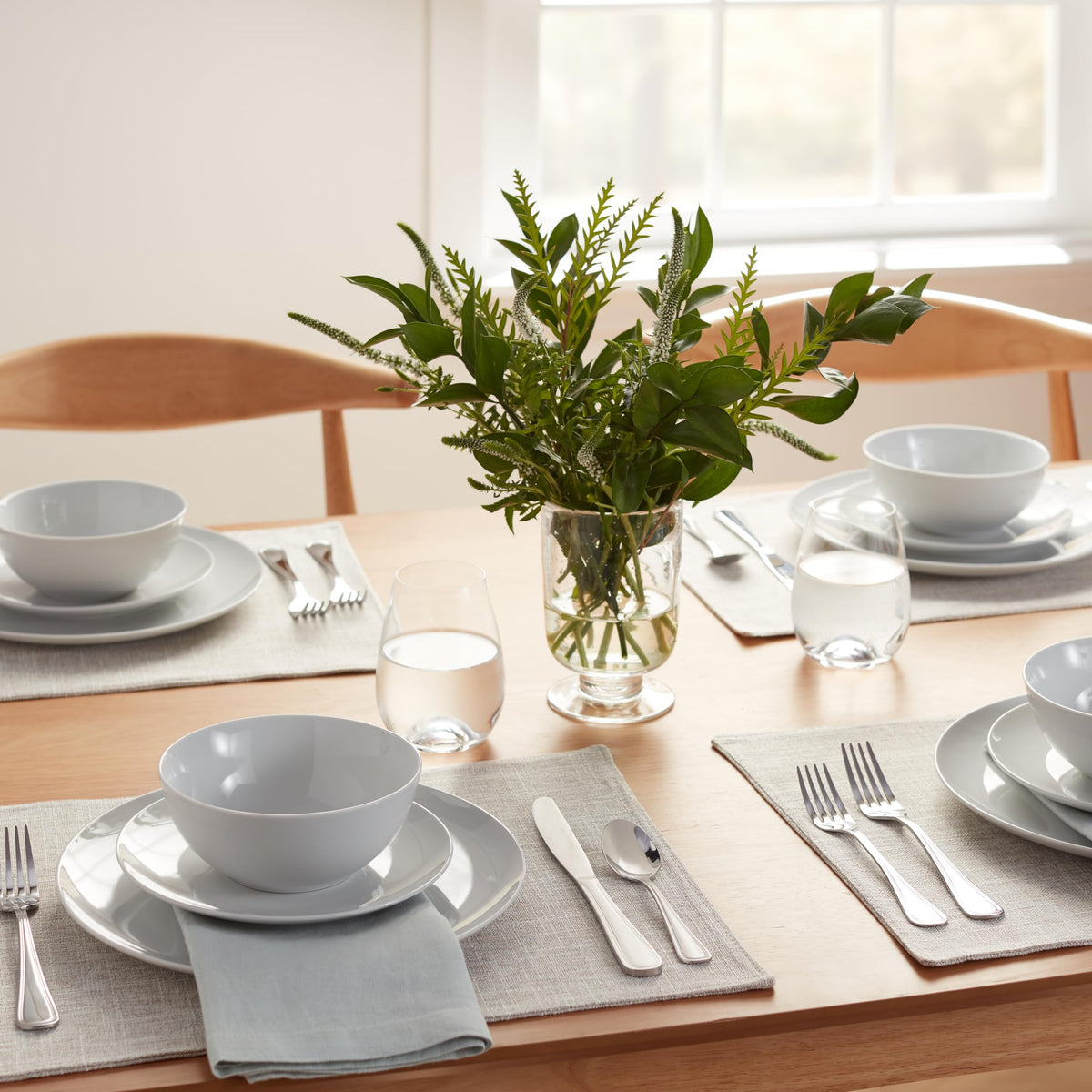 18 Piece Complete Kitchen Dinnerware Set (White Porcelain Coupe)